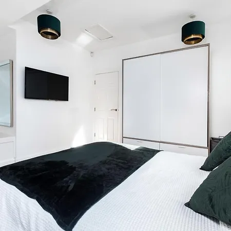 Meersbrook Luxury Duplex *